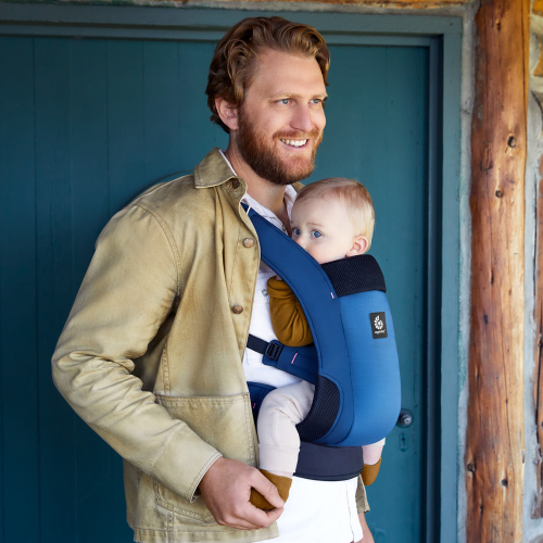 Portabebés Ergobaby Away: ligero, compacto y perfecto para padres activos