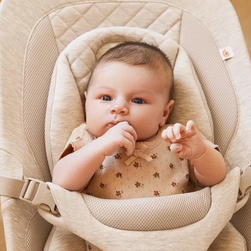 Los 100 nombres más populares para niños & niñas en 2025